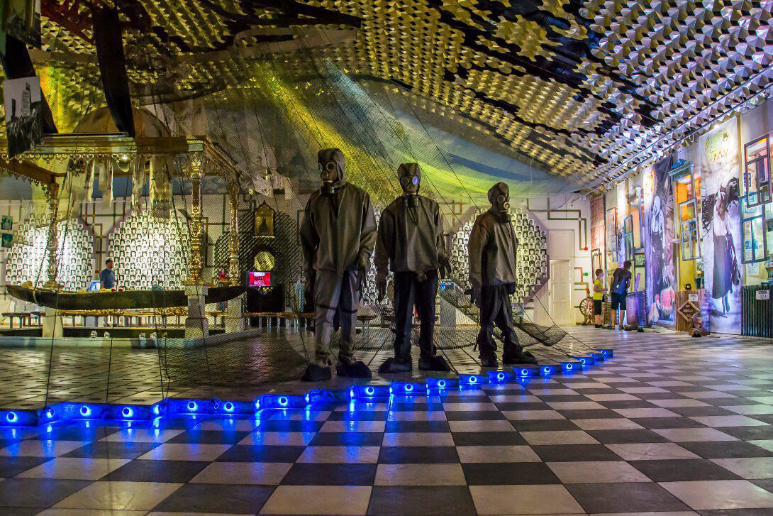Likwidatorzy w Muzeum Czarnobyla w Kijowie