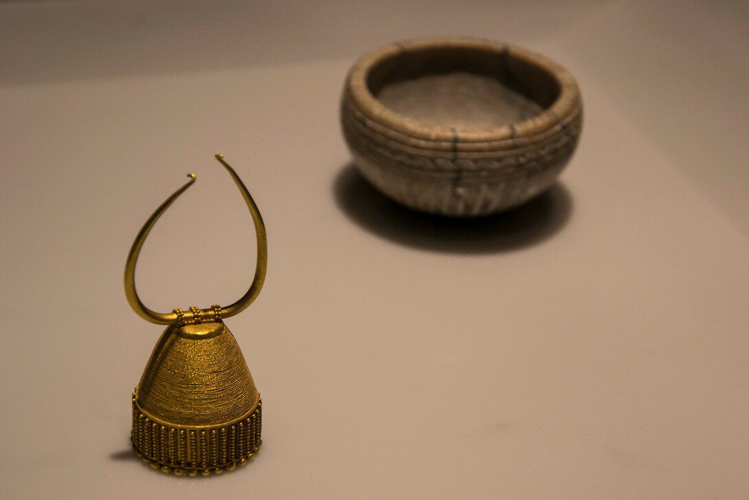 Eksponaty w muzeum Saruq Al-Hadid w Dubaju