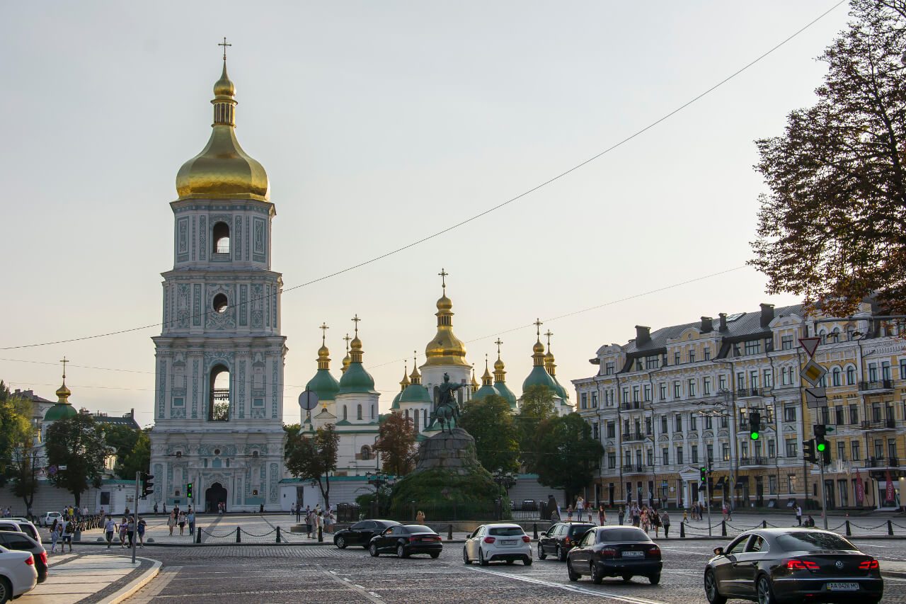 Widok na Plac Sofijski i Sobór Sofijski w Kijowie