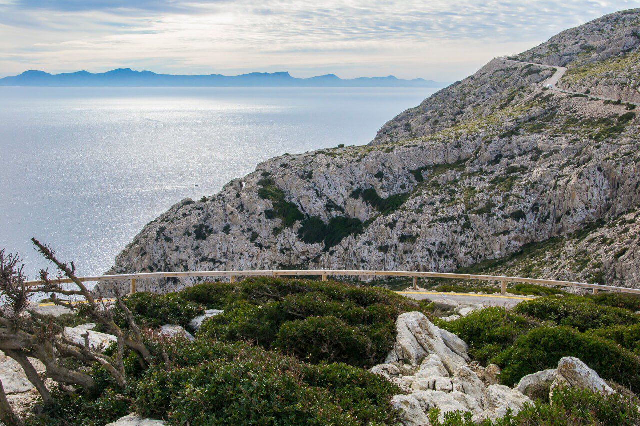 Widok na Morze Śródziemne z przylądka Cap de Formentor, Majorka
