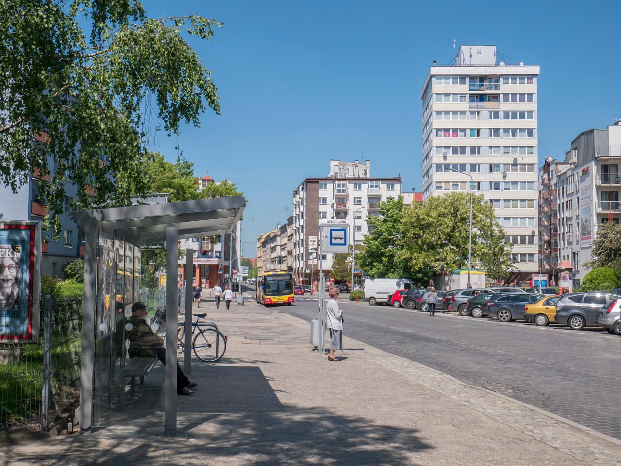 Widok na Trzonolinowiec z ulicy Dworcowej we Wrocławiu
