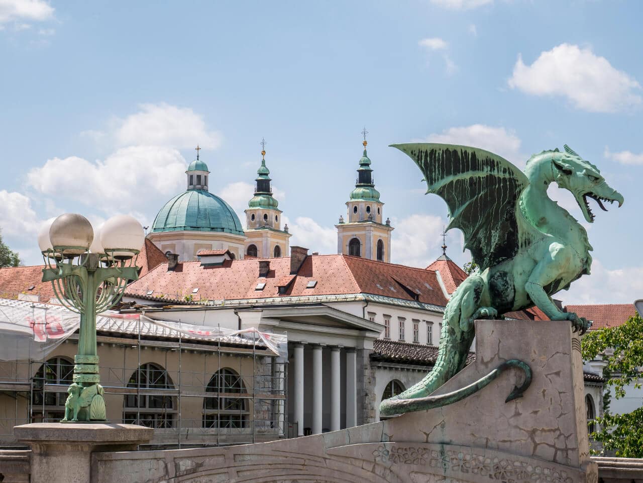 Co warto zobaczyć w Słowenii - Widok na Lublanę ze Smoczego Mostu (Słowenia)