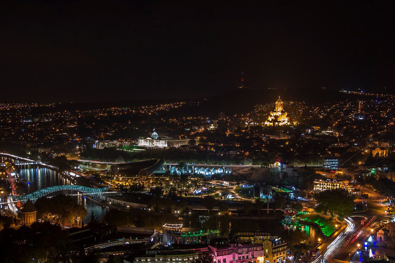 Widok na Tbilisi z twierdzy Narikala
