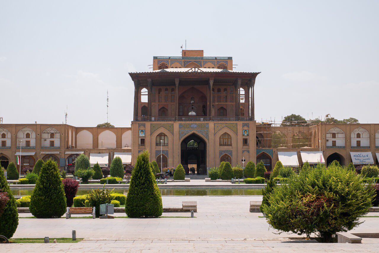 Front pałacu Ali Qapu w Isfahanie