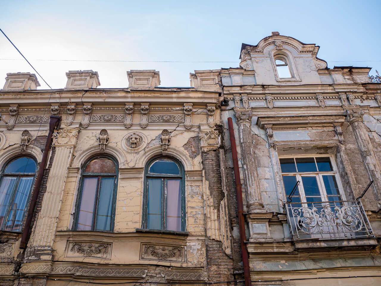 Budynek na Starym Mieście w Tbilisi