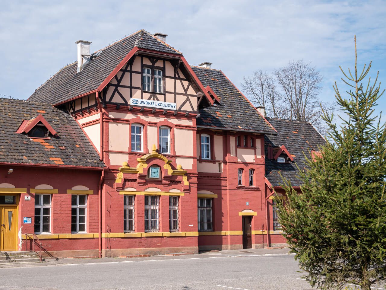 stacja kolejowa Marciszów
