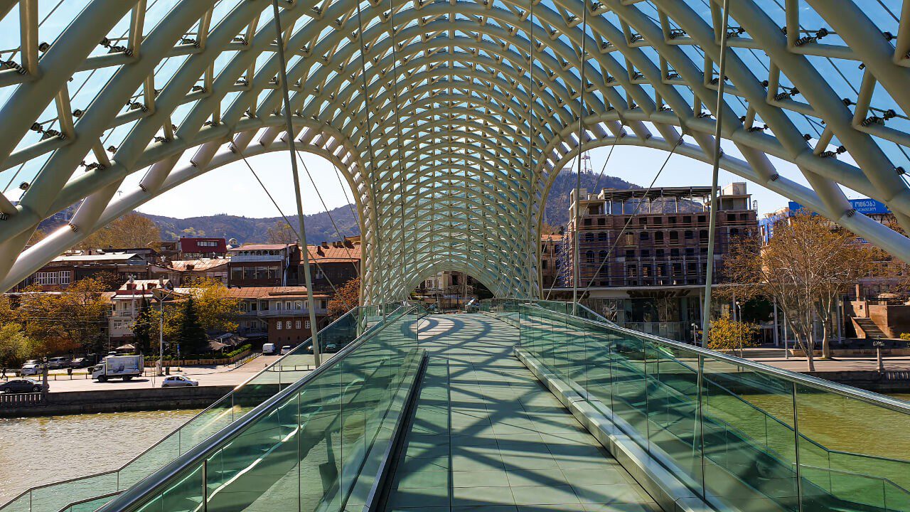 Most Pokoju w Tbilisi