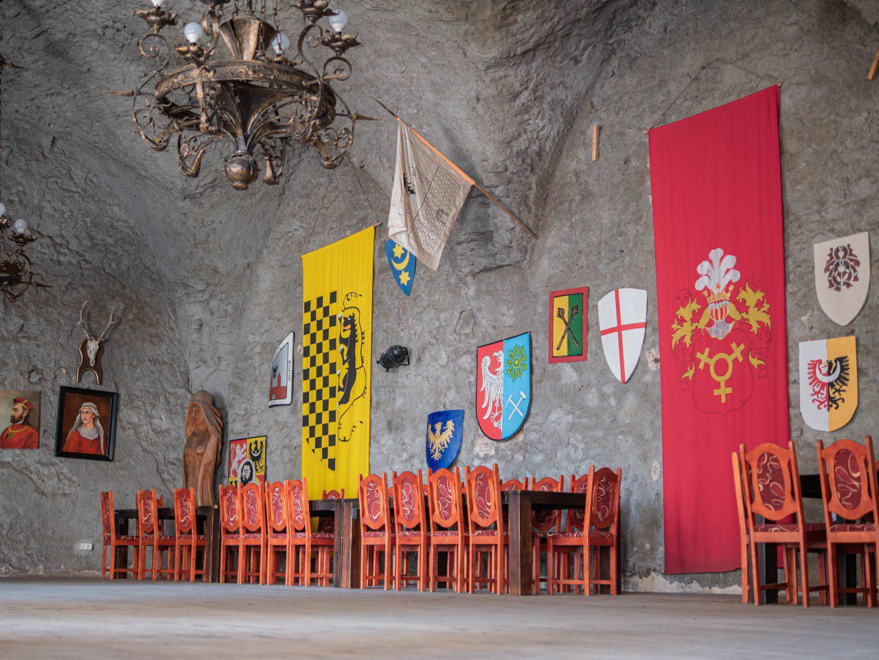 Który Zamek Zobaczyć na Dolnym Śląsku Miejsca Historyczne Zamek Grodziec Wnętrze Atrakcje Pogórza Kaczawskiego