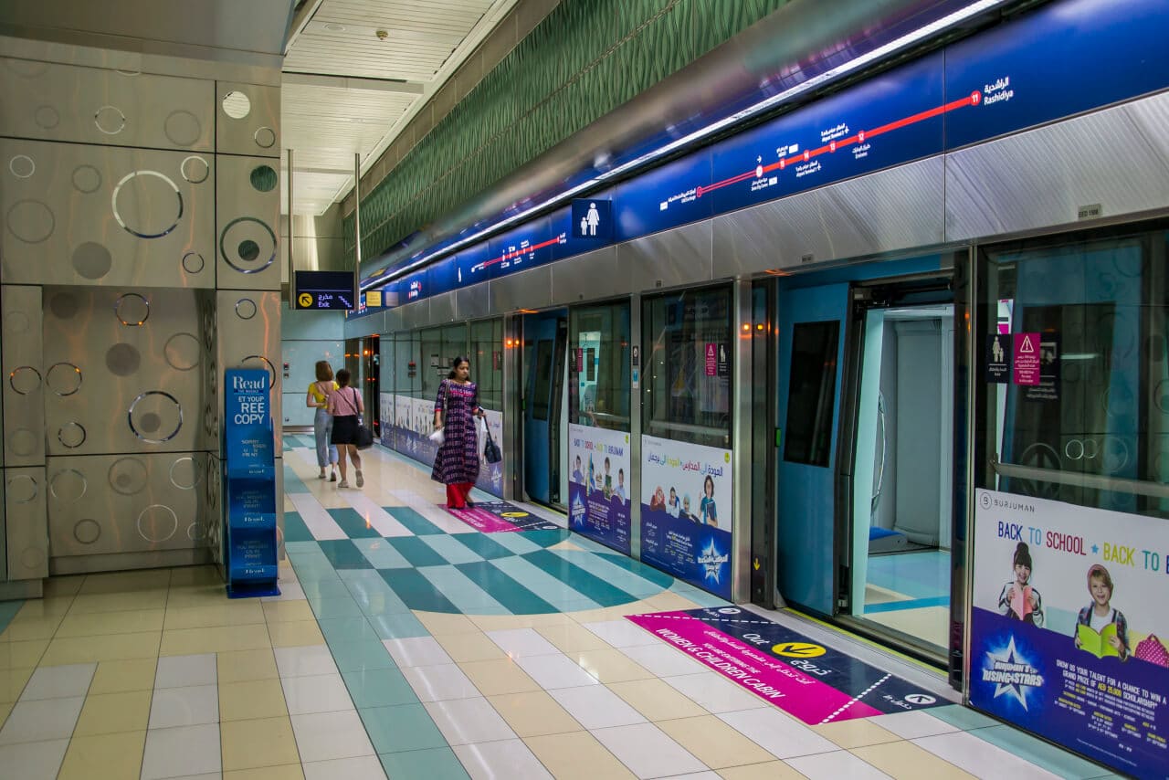 Transport w Dubaju Bilety na metro Jak poruszać się po Dubaju