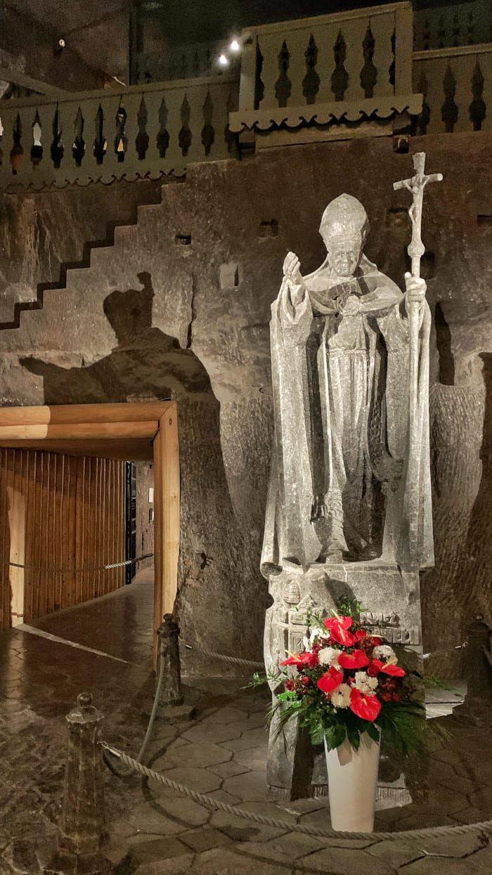 kaplica świętej kingi wieliczka rzeźba jan paweł II