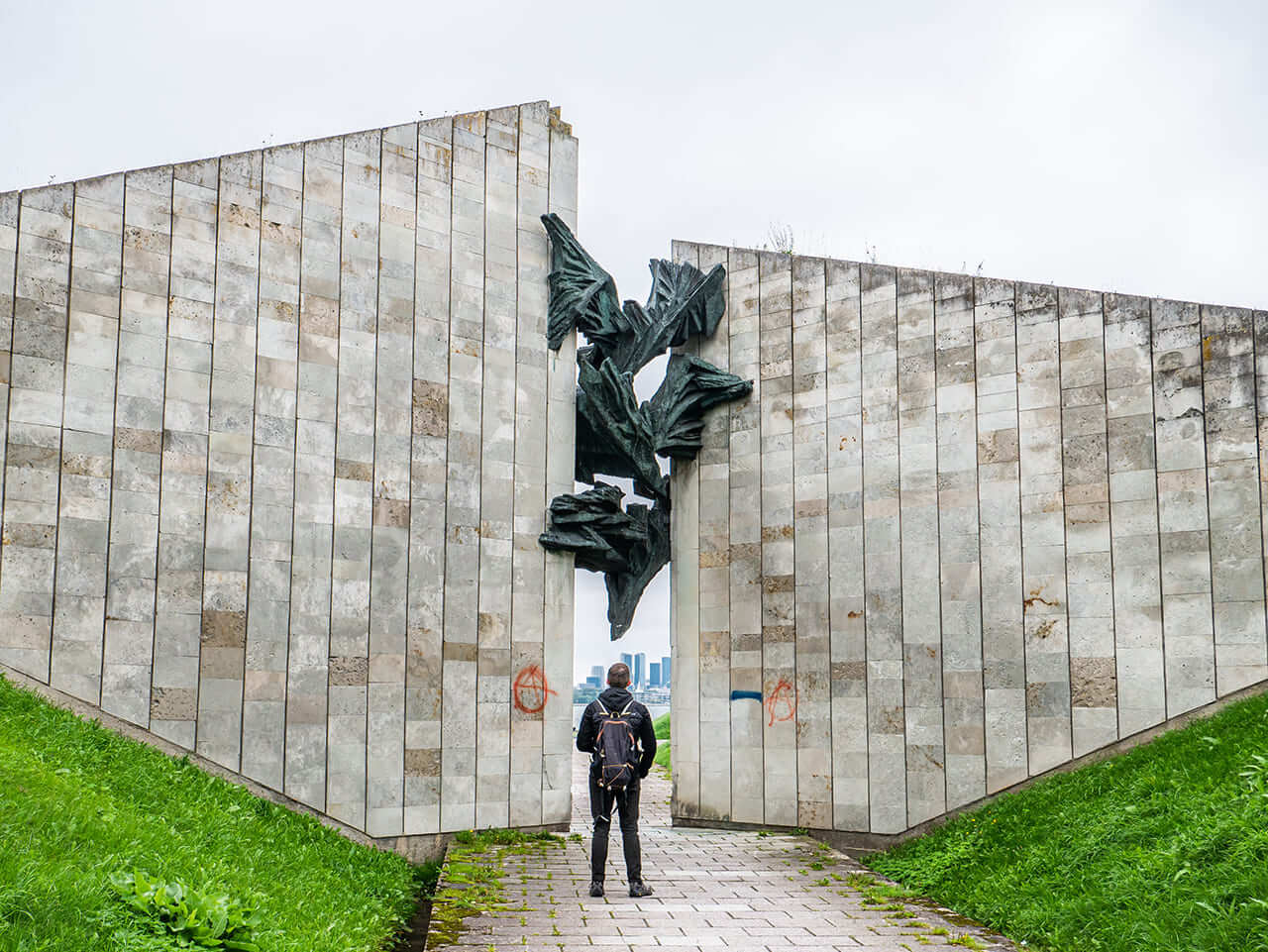 Estonia Tallin Pomnik Estońskich Ofiar Komunizmu rzeźba