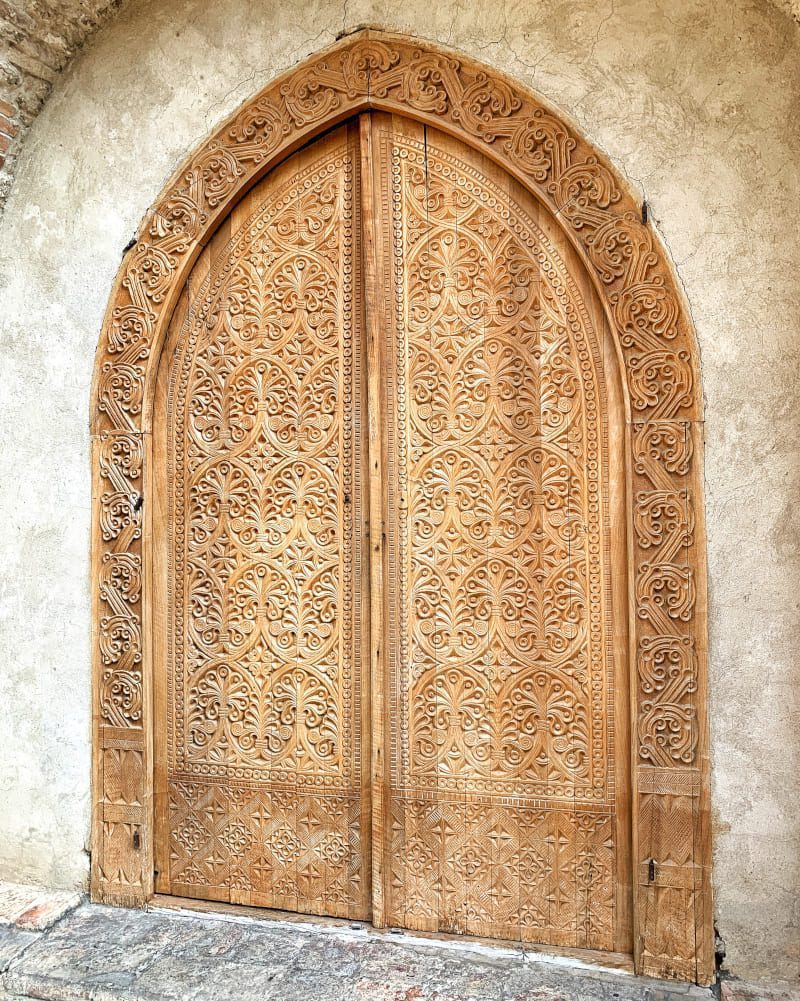Gruzja klasztor Bodbe drzwi