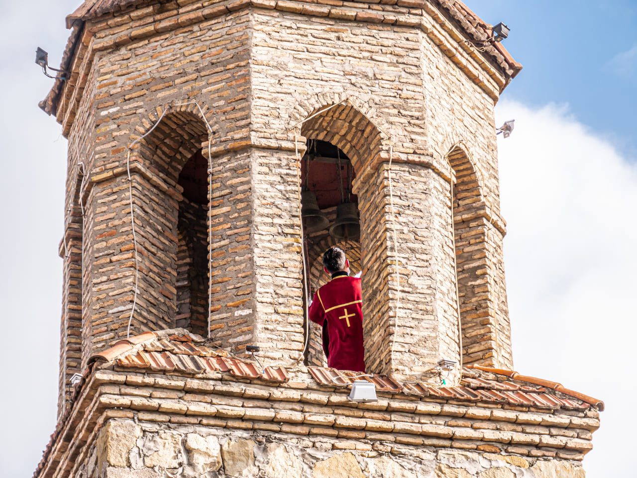 Gruzja Gori katedra Narodzenia NMP wieża dzwonnica