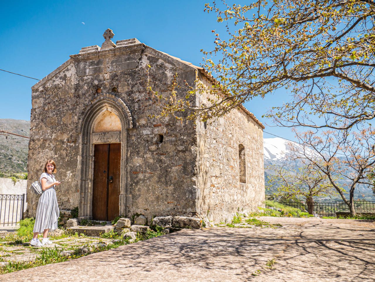 Kreta kościół z przodu