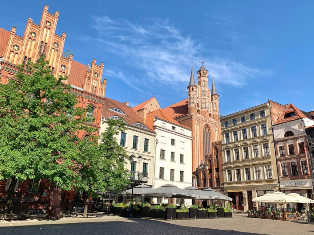 Toruń Ratusz Kościół