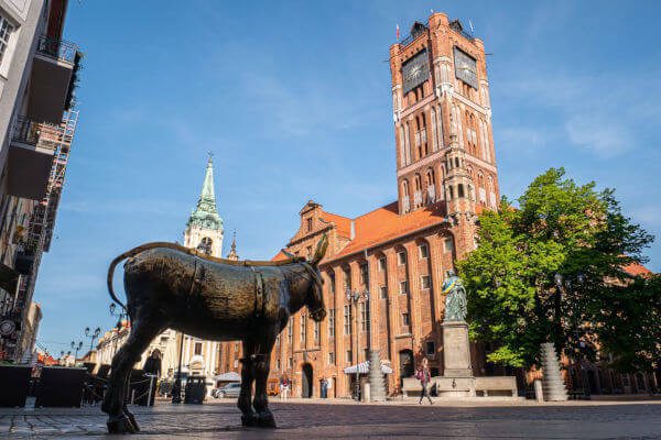 Toruń atrakcje co warto zobaczyć w Toruniu zwiedzanie Rynek Staromiejski blog podróżniczy