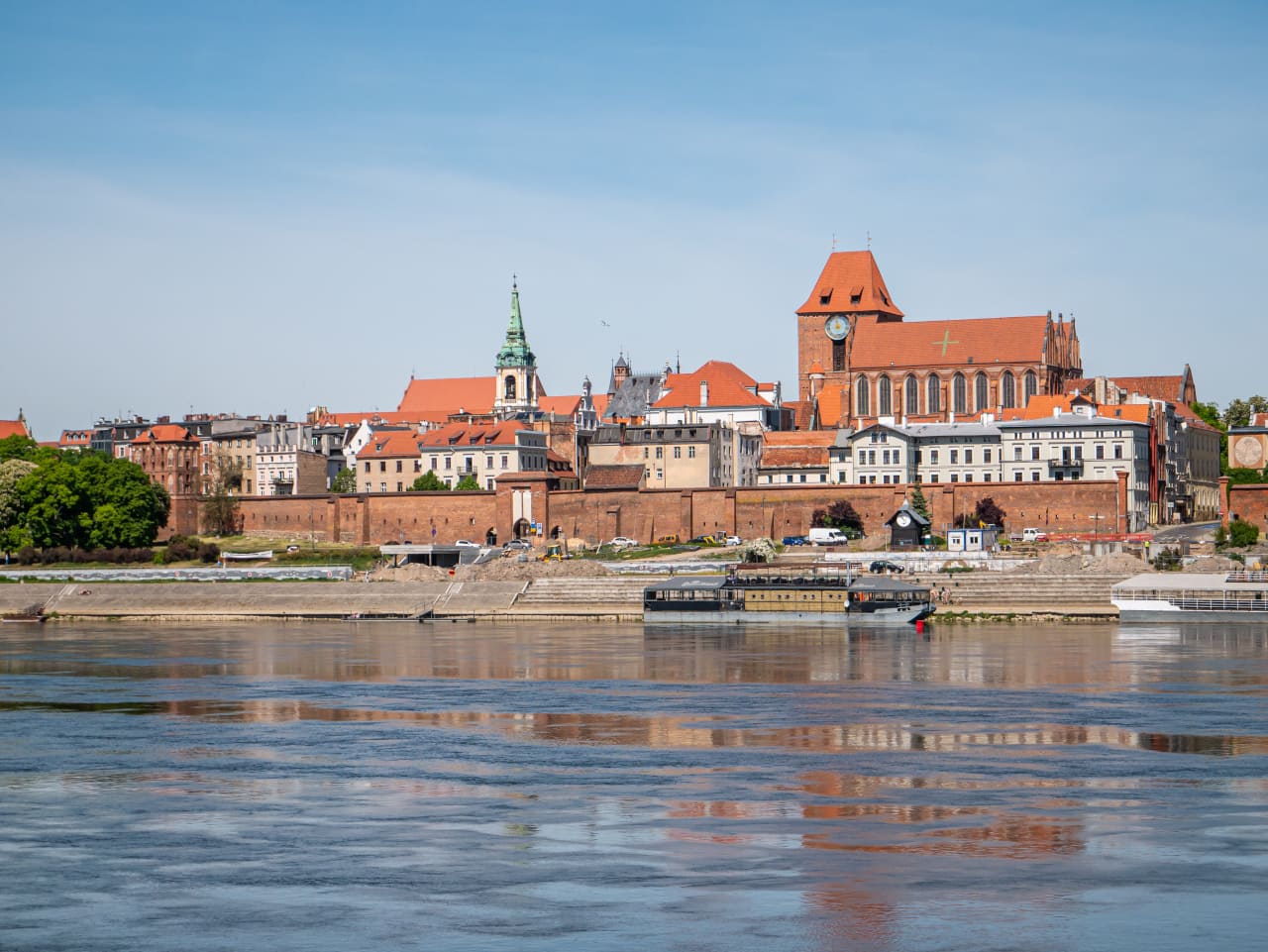 Toruń Wisła widok na Stare Miasto
