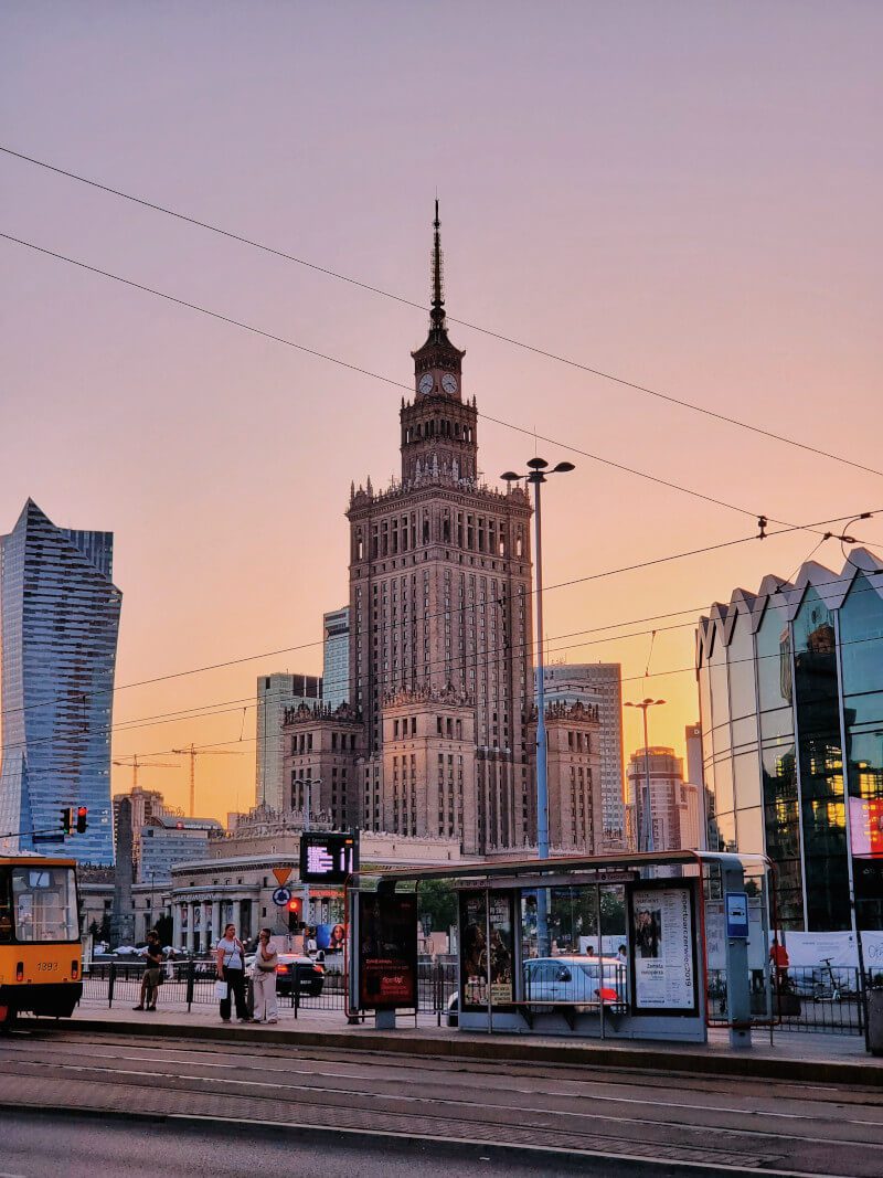 Warszawa pałac zachód słońca