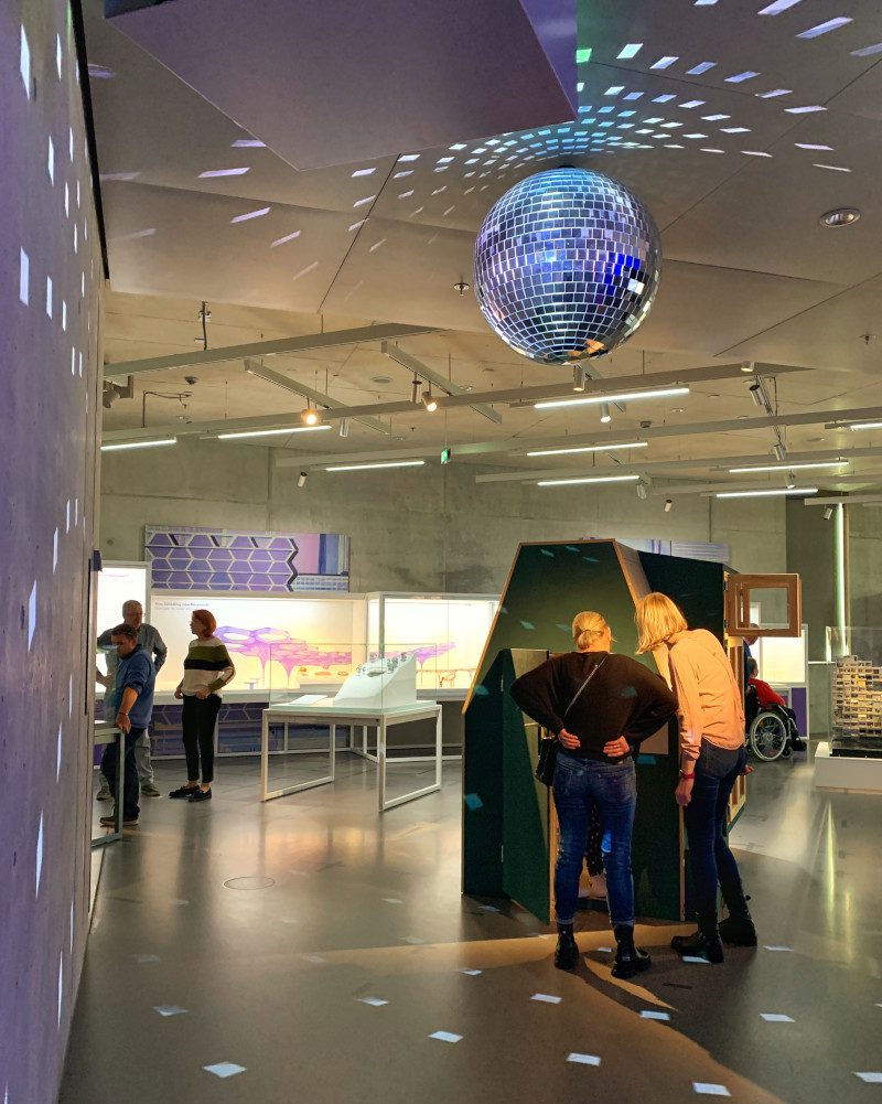 Norymberga muzeum ekspozycja ludzie
