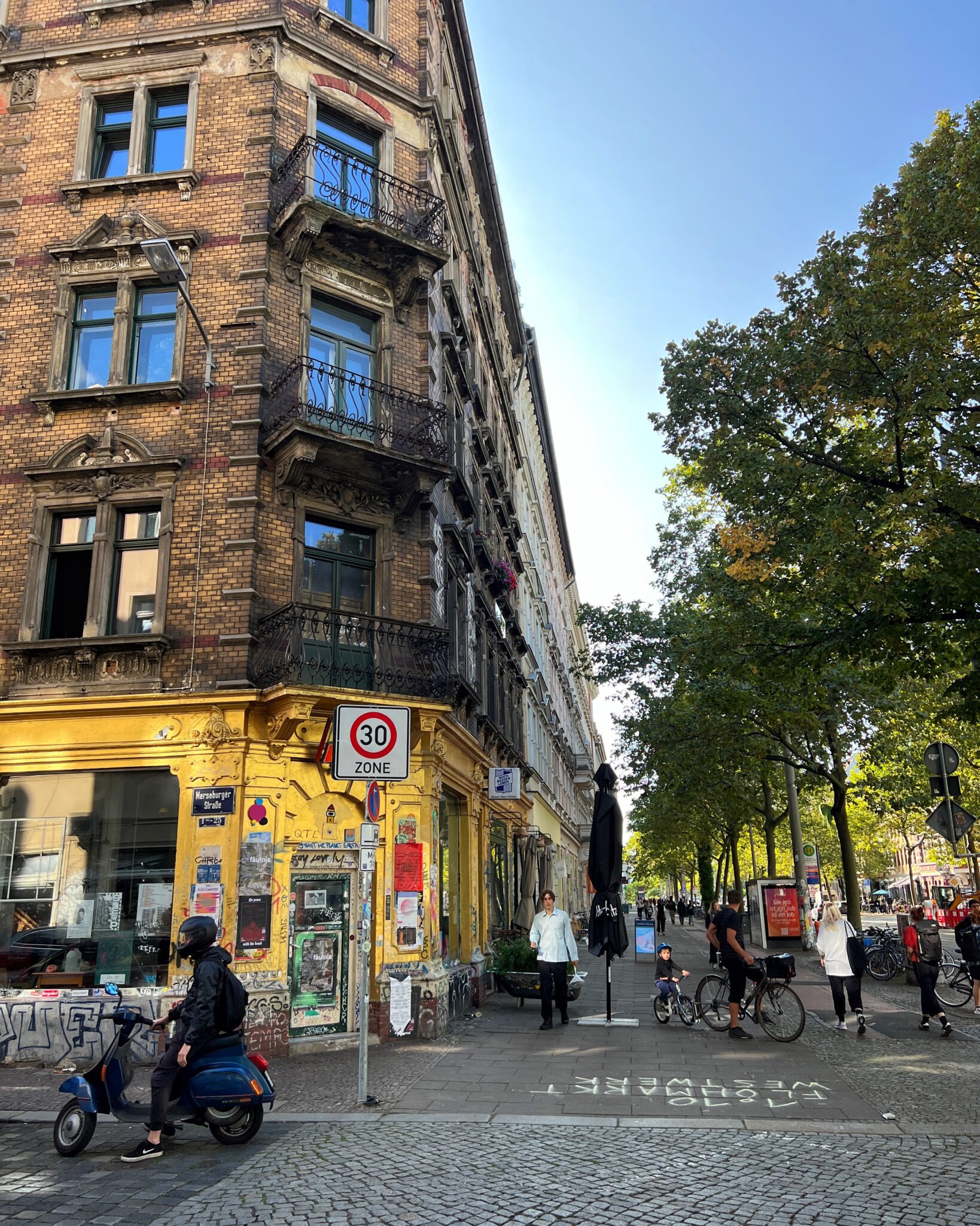 Niemcy Lipsk ulica w dzielnicy Plagwitz