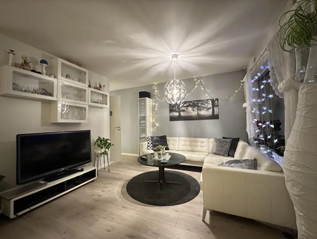 Central and cozy next to Oslo S