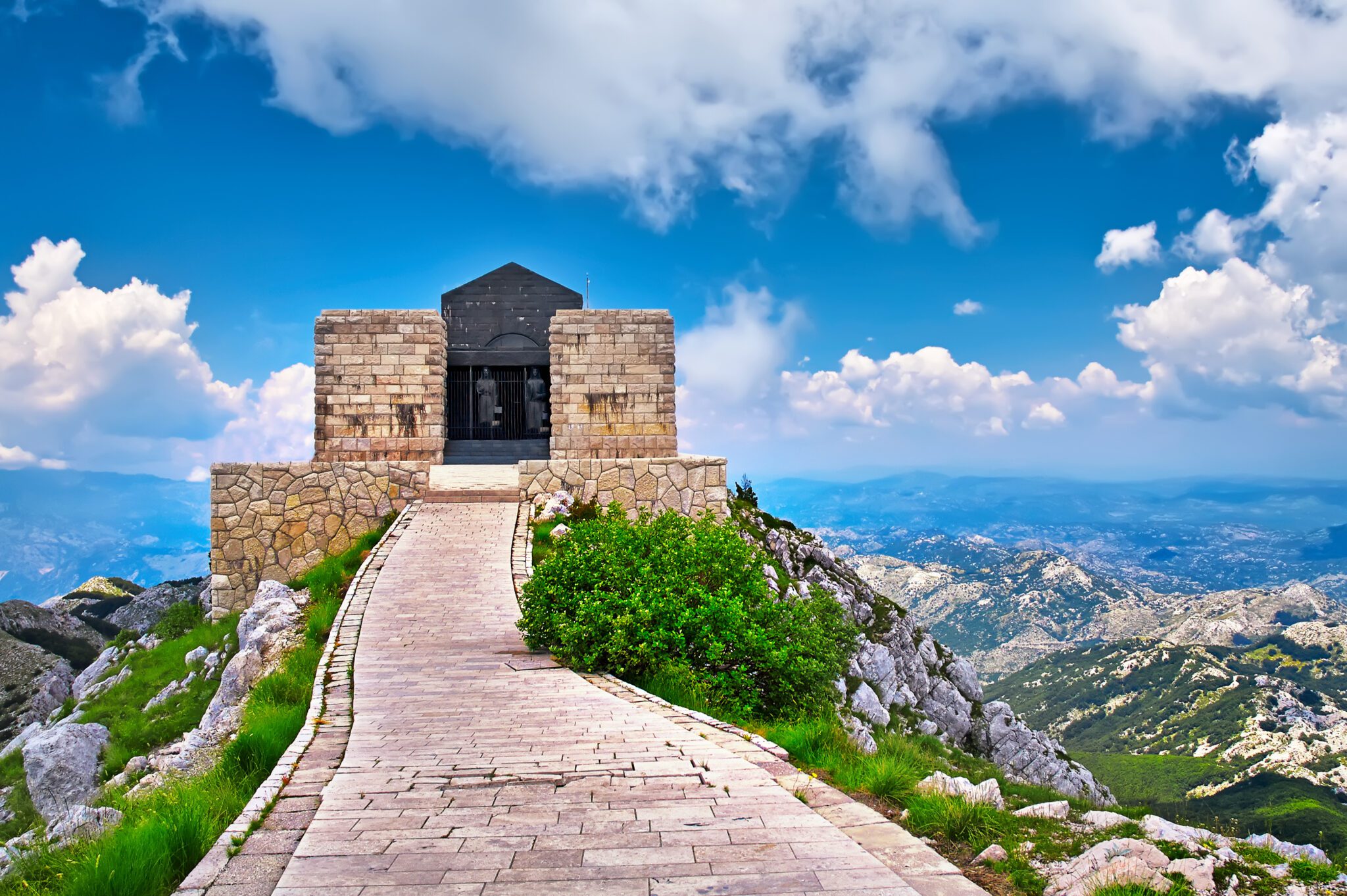 Czarnogóra Park Narodowy Lovćen Mauzoleum Niegosza
