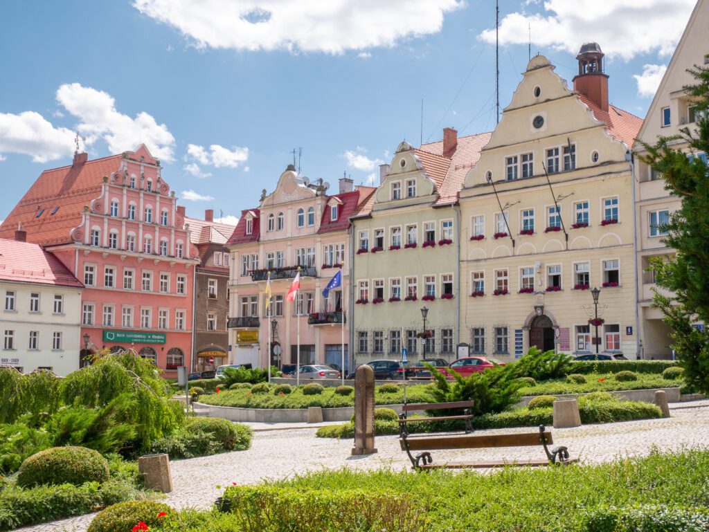 Duszniki-Zdrój Rynek pręgierz kamienice
