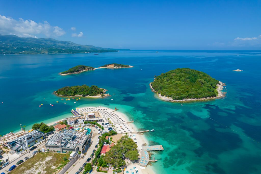Albania wakacje urlop atrakcje co zobaczyć morze Adriatyk góry plaże