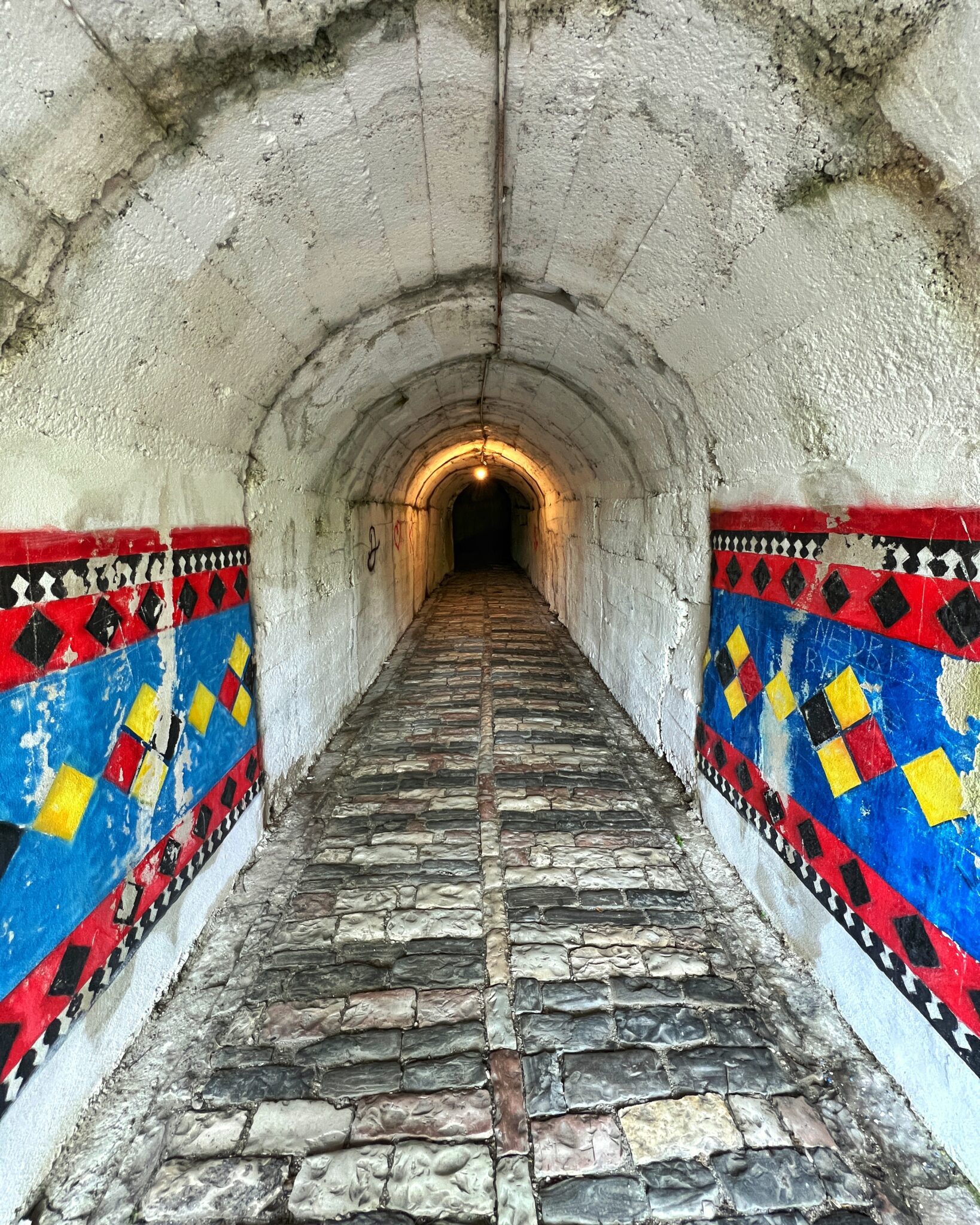 Albania Gjirokastra zamek tunel