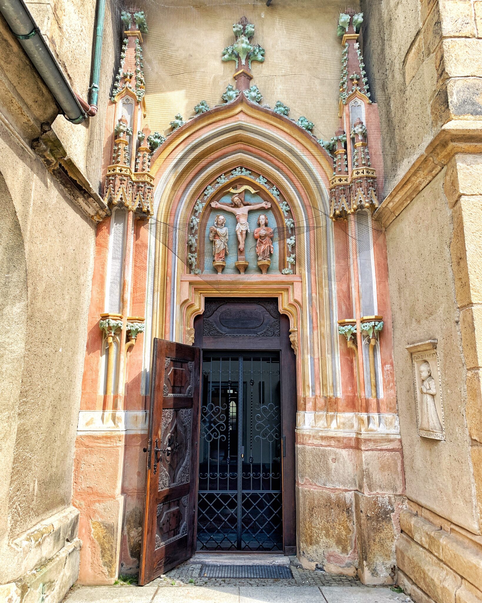 katedra Erazma Pankracego wejście Jelenia Góra atrakcje