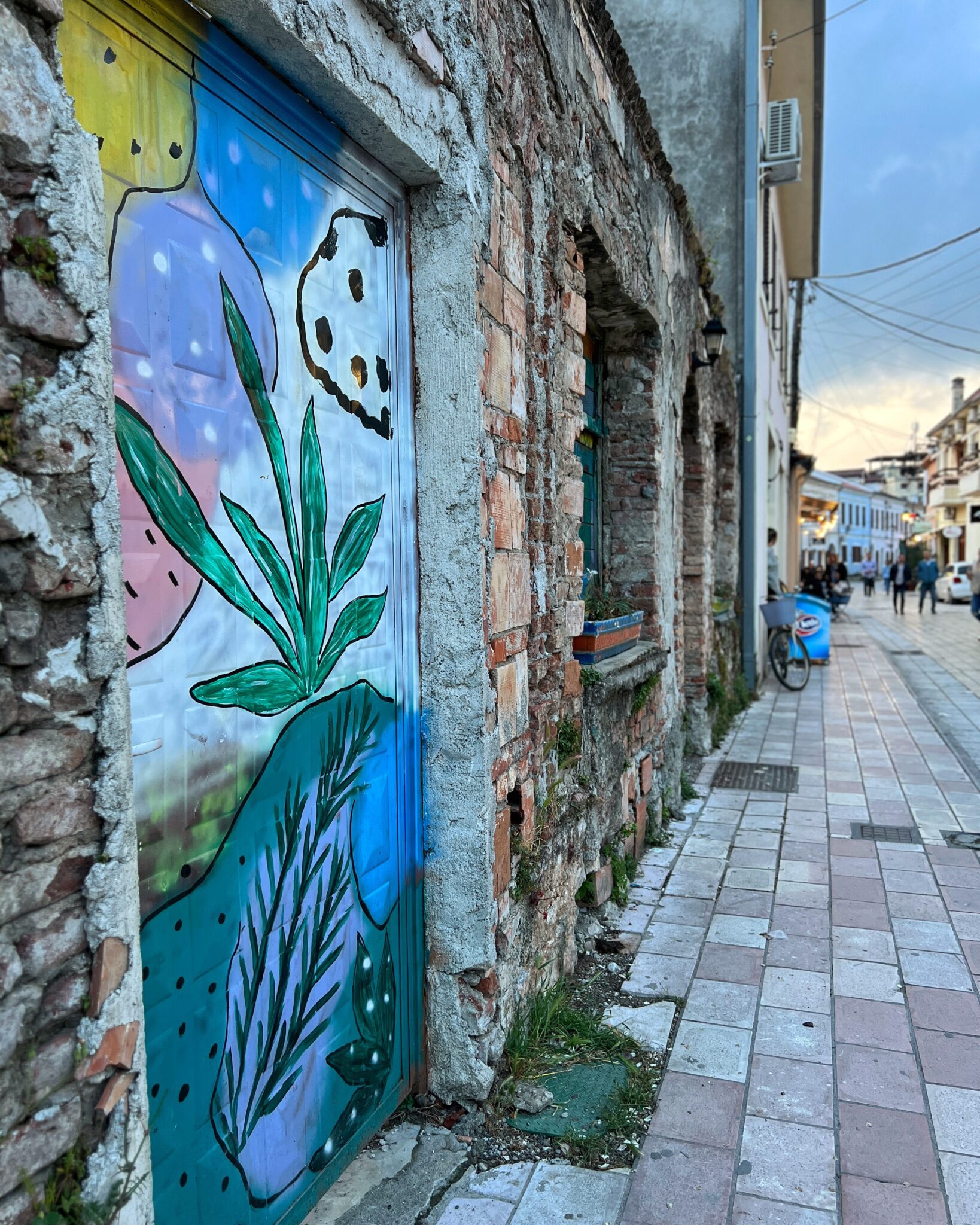 Albania Szkodra mural uliczka