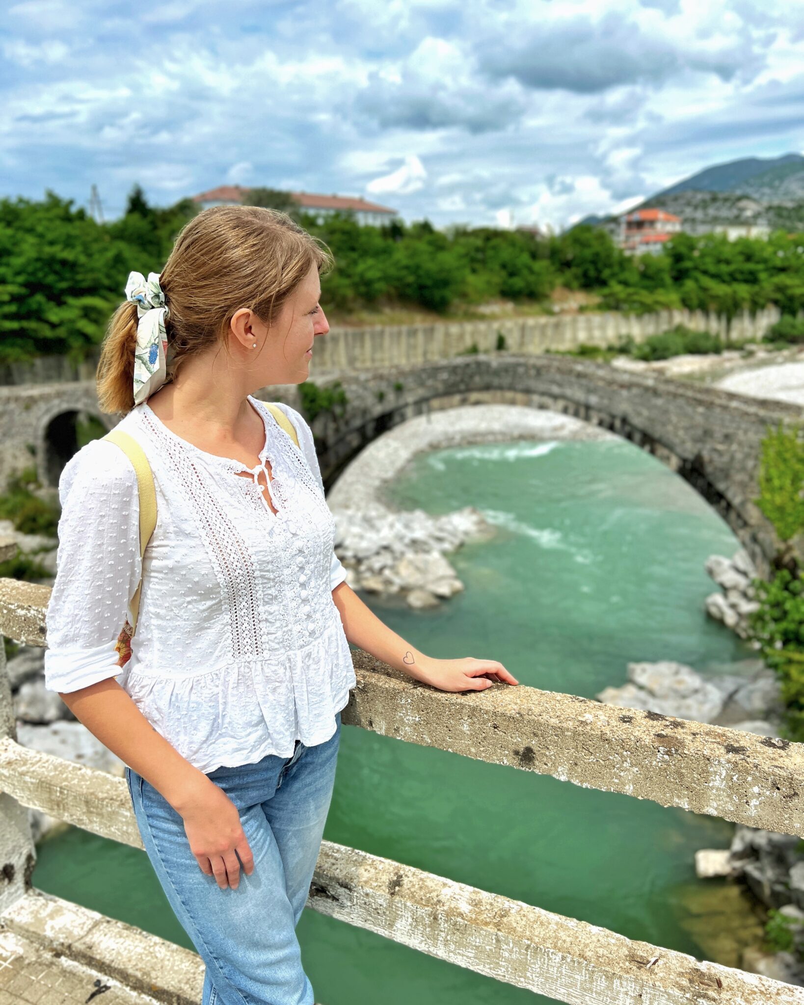 Albania Szkodra most dziewczyna