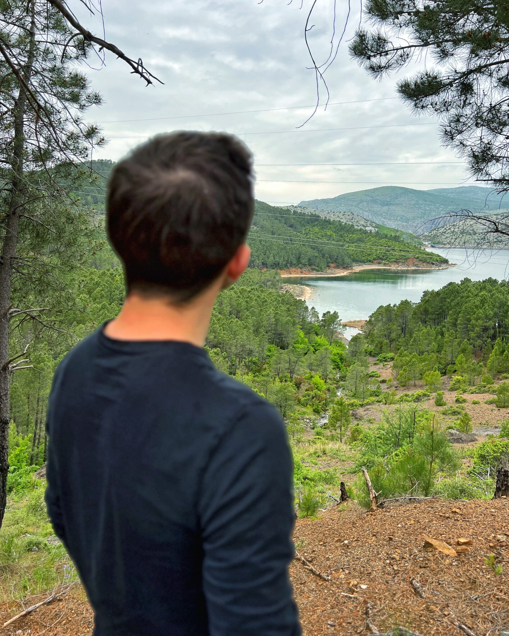 Albania Szkodra jezioro Komani chłopak portret