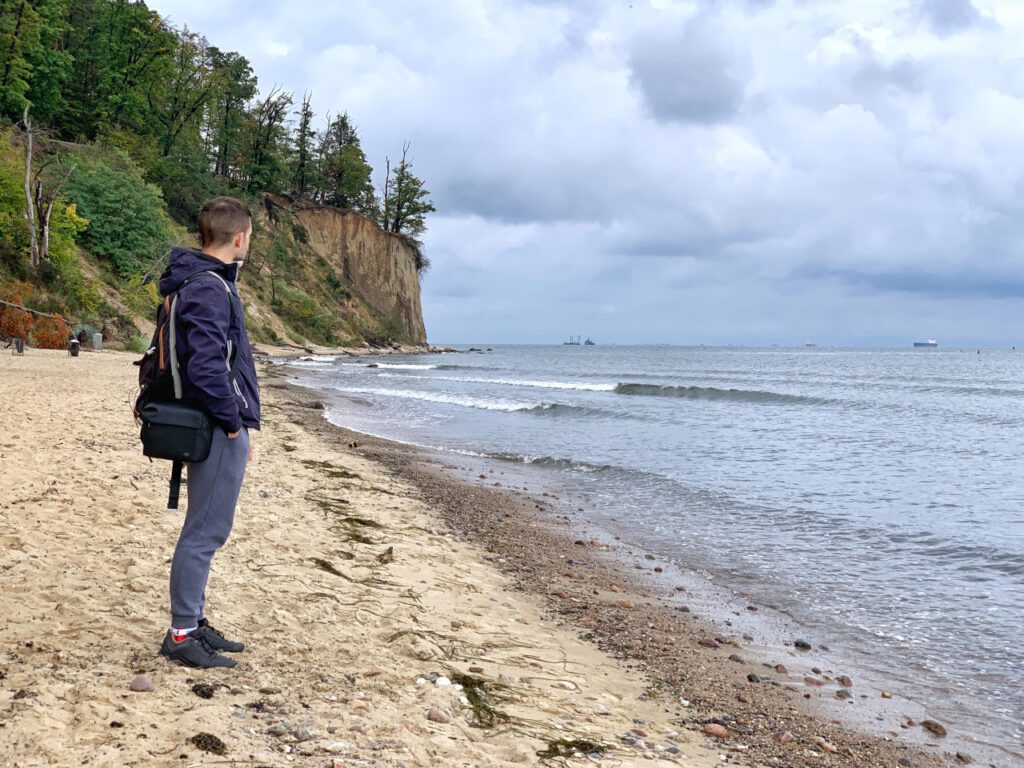 Gdynia Orłowo klif chłopak plaża
