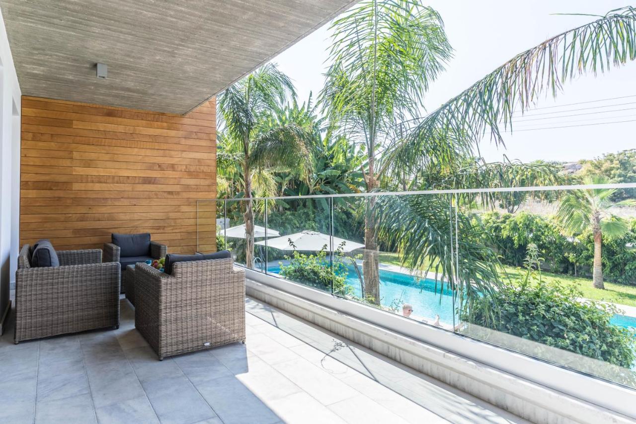 SOFIA Luxury Residence gdzie spać Pafos balkon