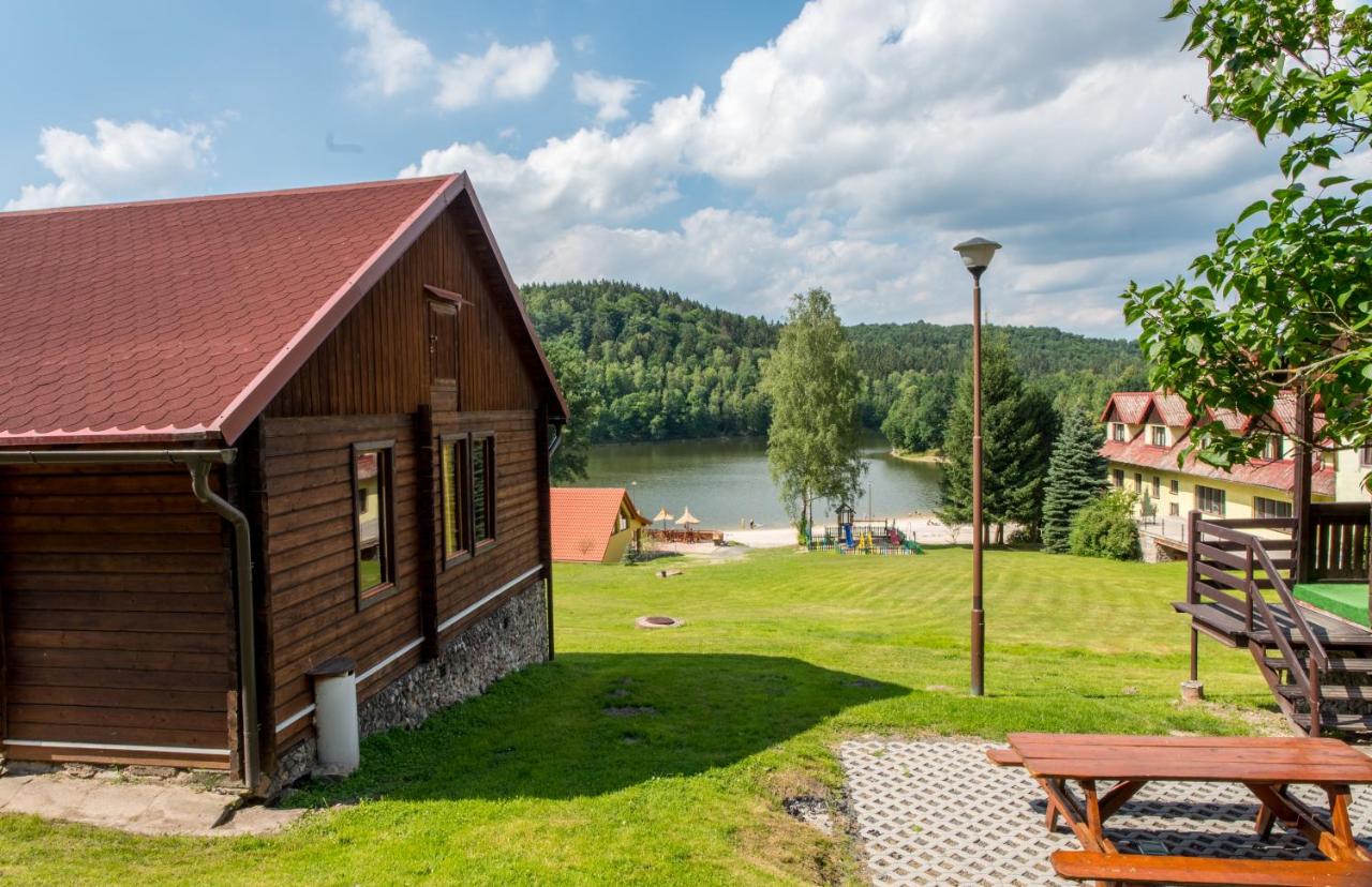 Złoty Potok Resort, Złoty Potok domki i agroturystyki nad jeziorem Dolny Śląsk domki