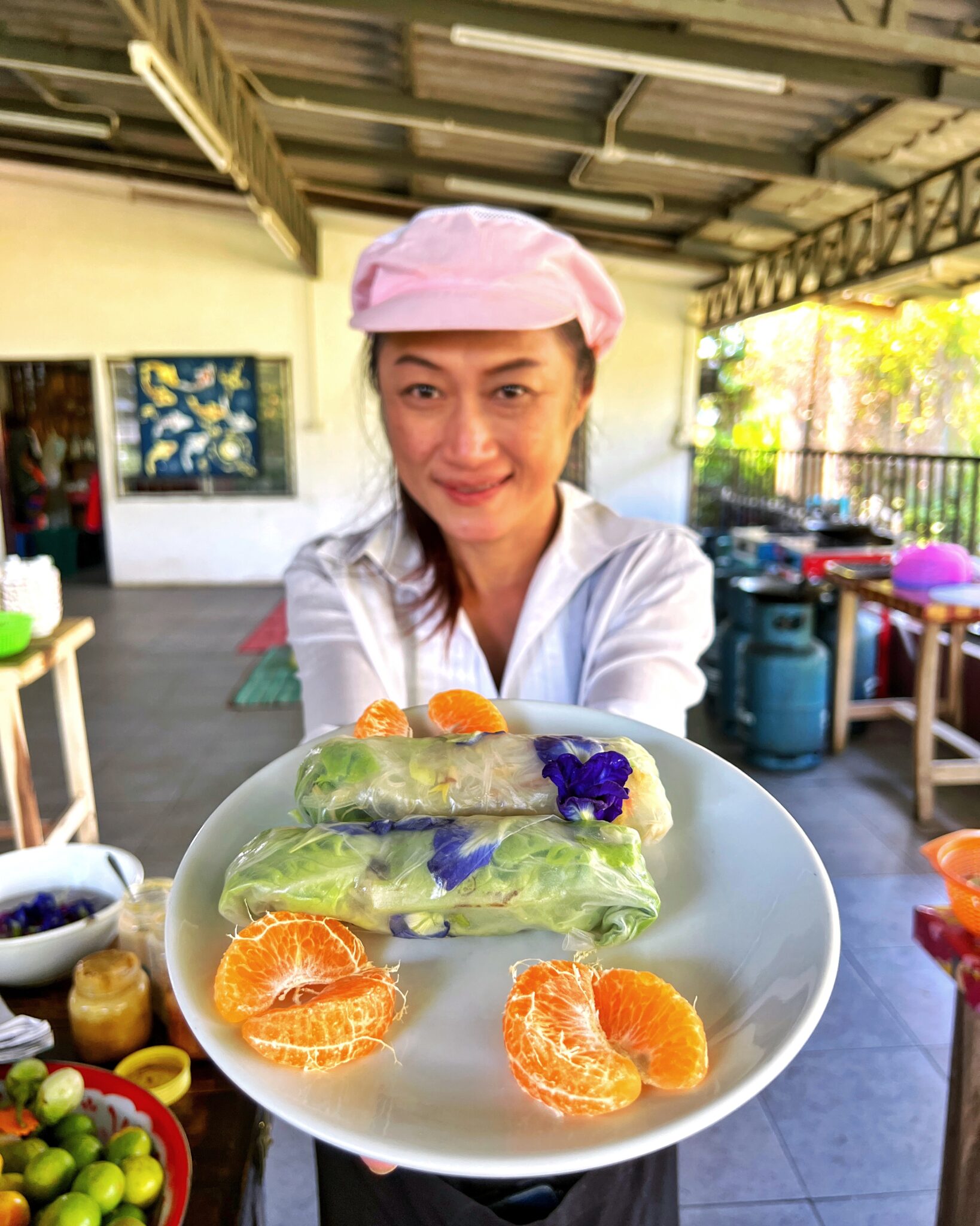 Tajlandia Chiang Mai lekcja gotowania spring rolls kobieta