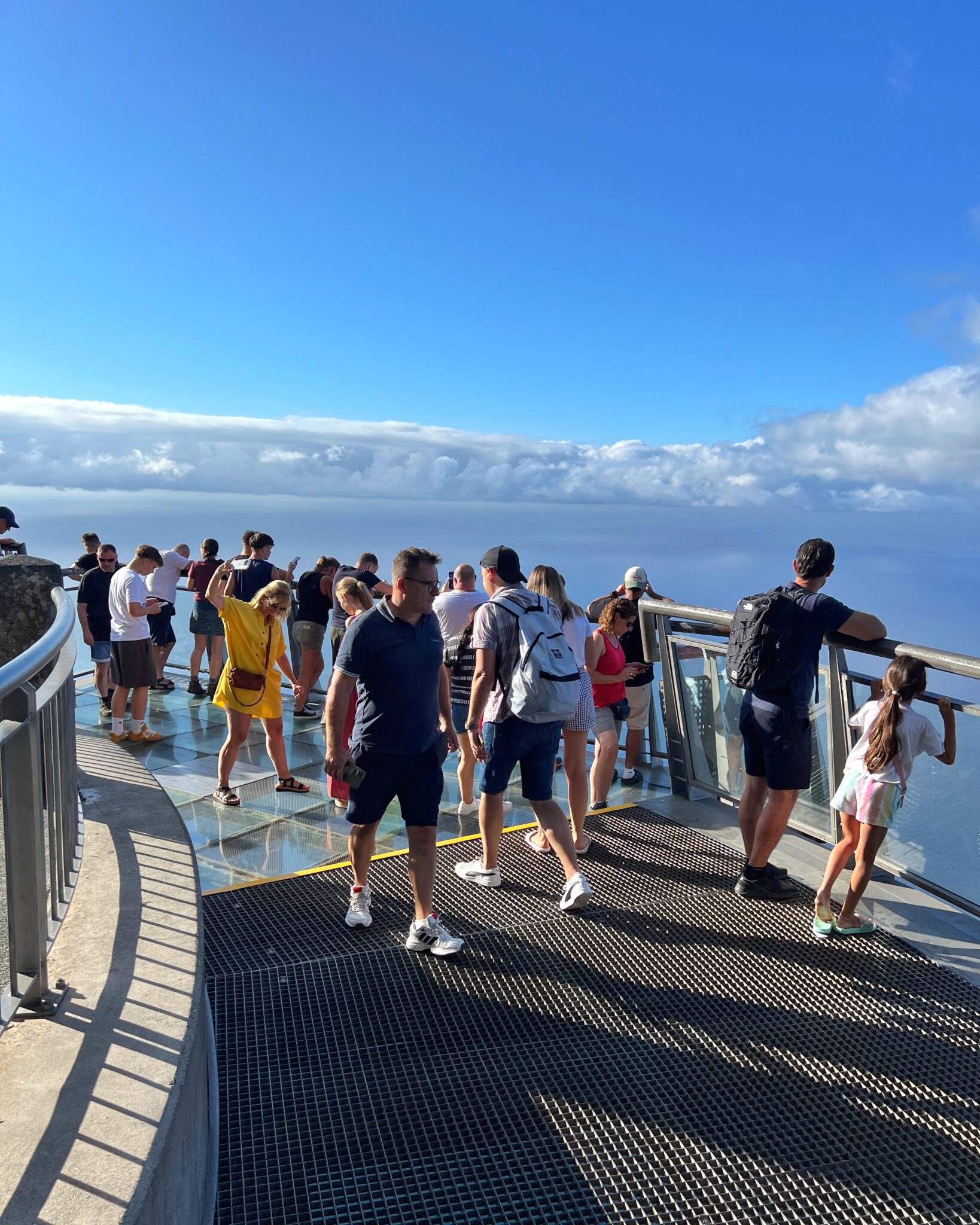 Madera Cabo Girao skywalk ludzie