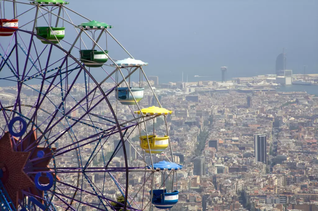 Wzgórze Tibidabo, atrakcja Barcelony