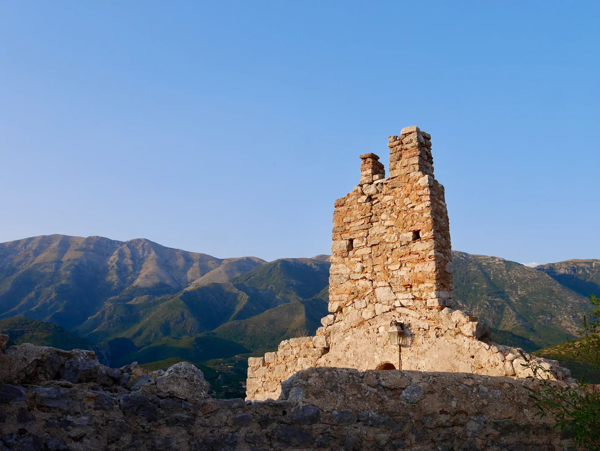 ruiny zamku Himare