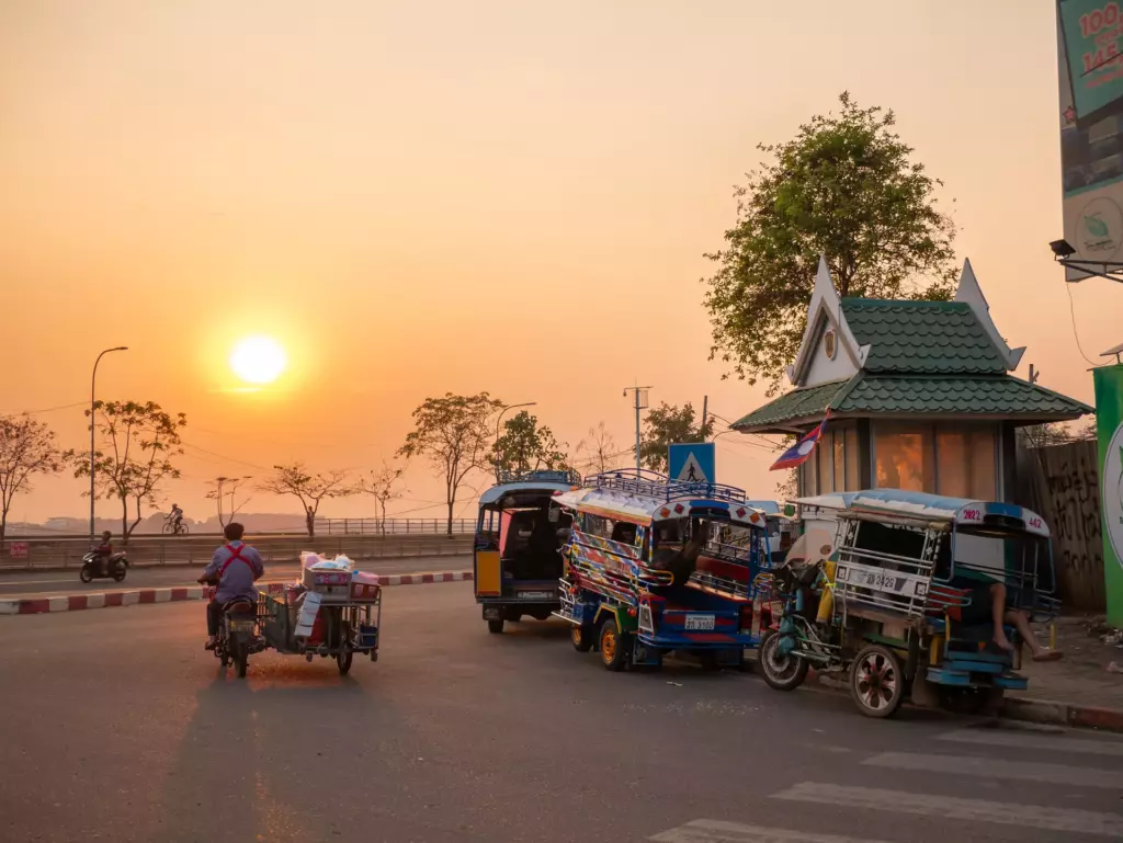 Laos na własną rękę widok na wybrzeże