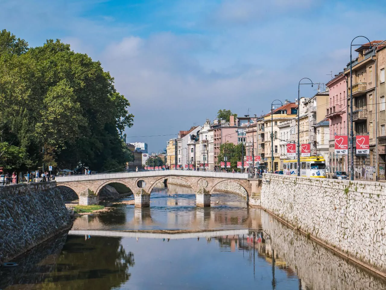 widok na ulicę Sarajewa