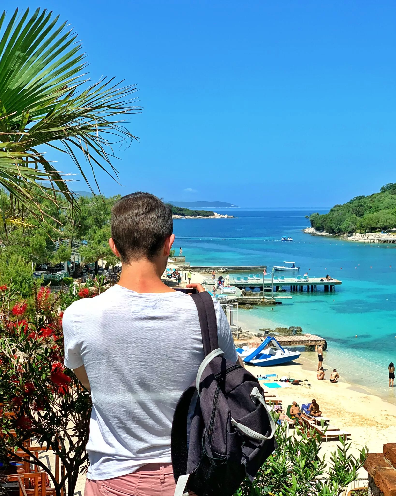 Ksamil Bartek robi zdjęcie plaży