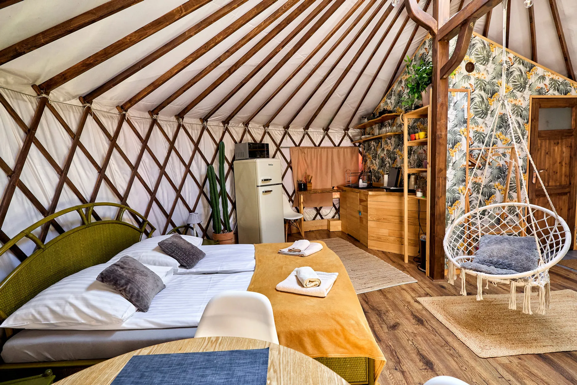 Aloha Glamp