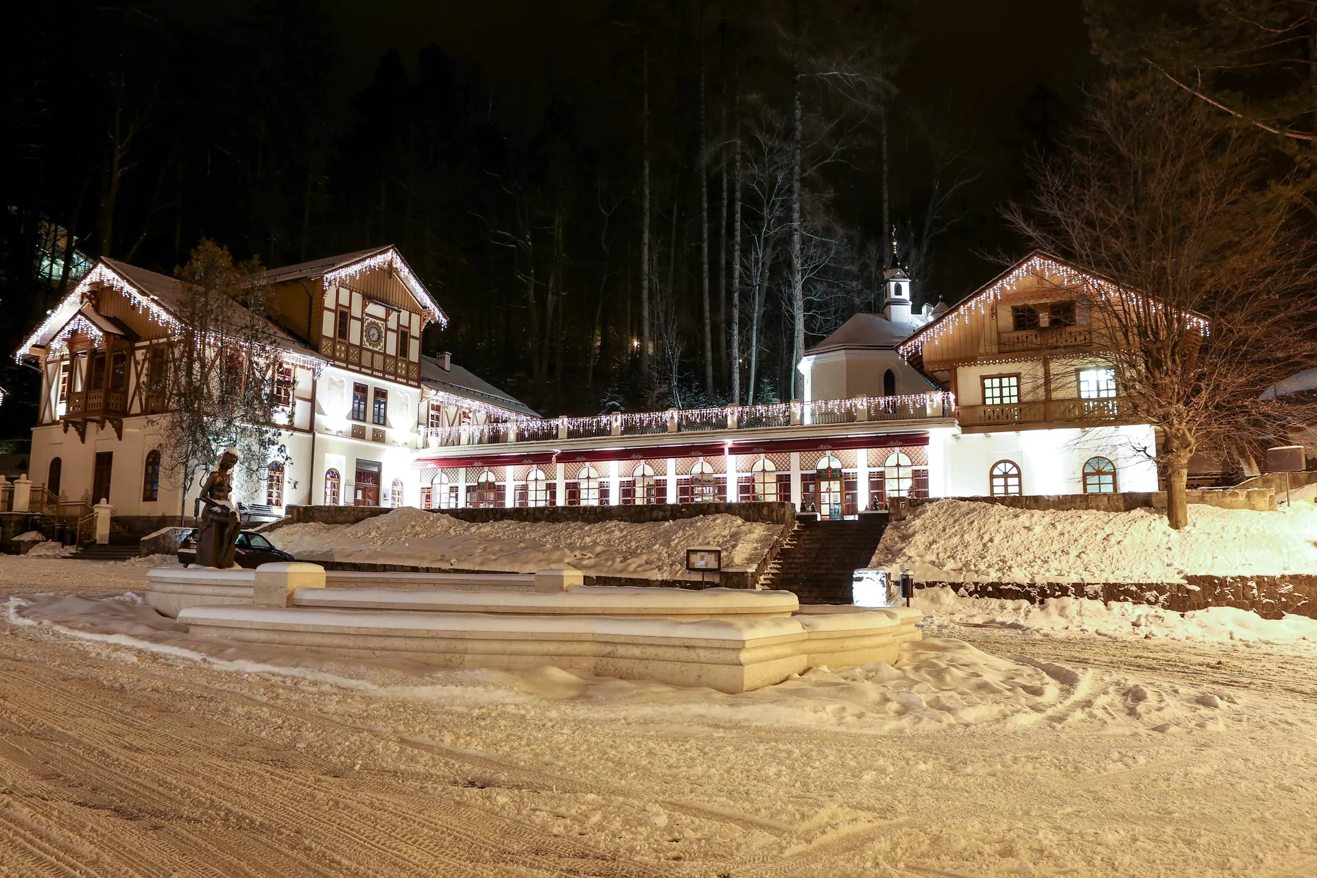 szczawnica śnieg noc budynki pieniny zimą