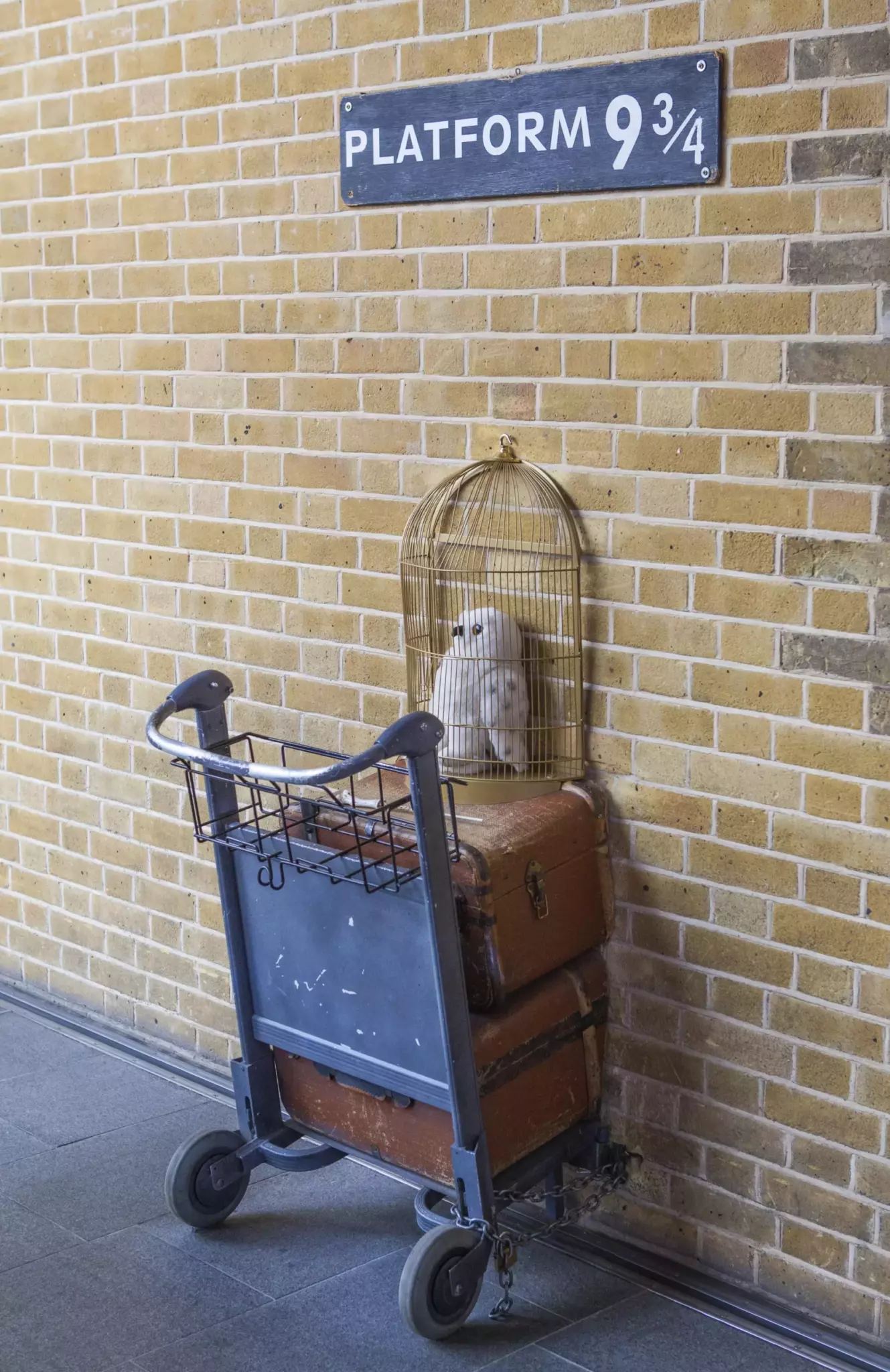 Peron 9 i 3/4 Londyn Harry Potter