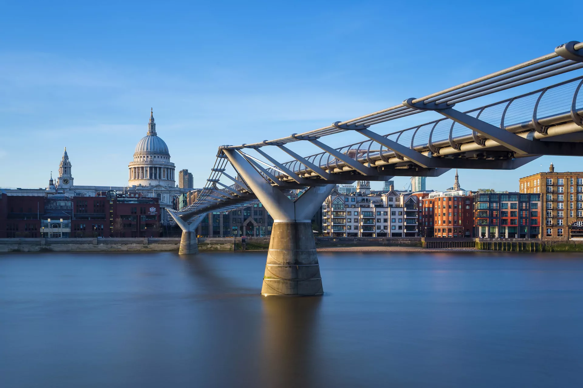 Millenium Bridge Londyn Harry Potter