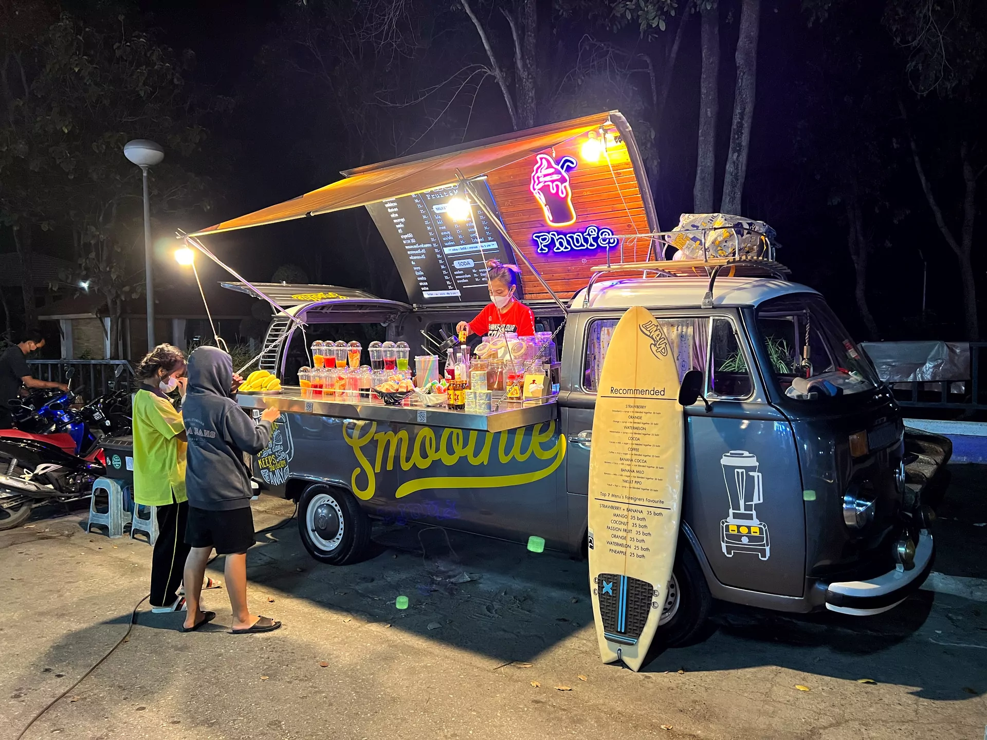 nocny market atrakcja kanchanaburi