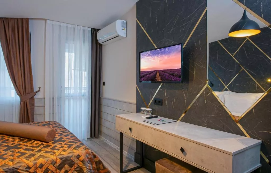 Monart City Hotel