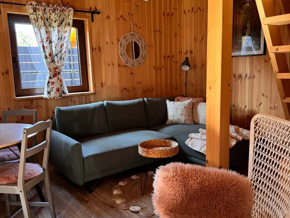 wnętrze domku AlohaCamp Domki Sekwoja